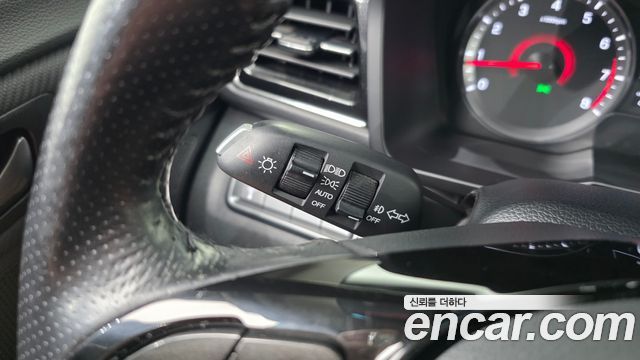 KG Mobility (SsangYong) Very New Tivoli Gasoline 1.5 2WD V3 2021 — фото 29