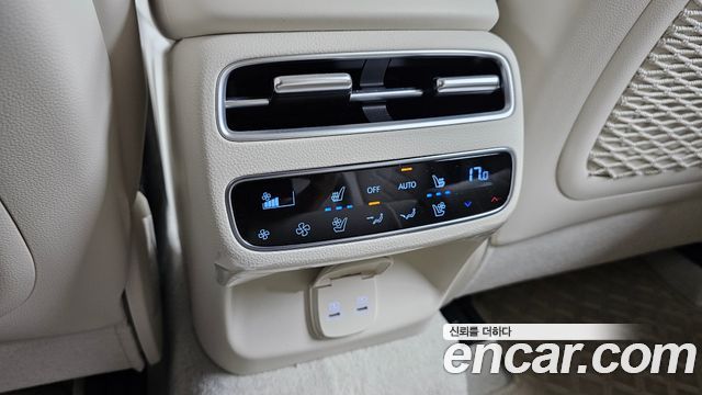 Genesis Electrified (GV70) e-AWD 2026 — фото 12