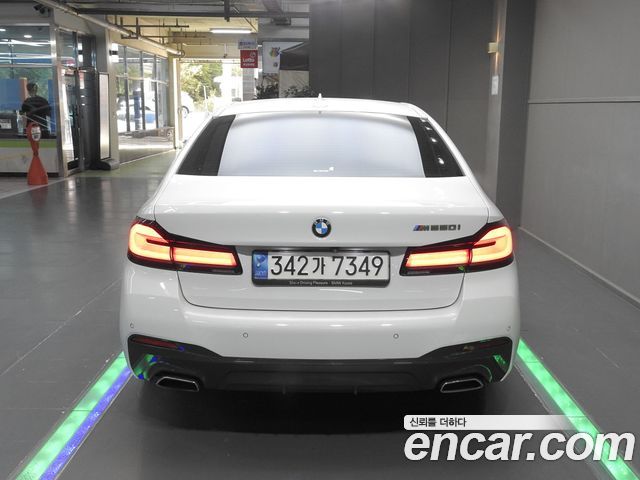 BMW 5 Series (G30) 520i M Sport 2023 — фото 4