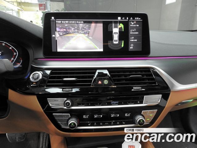 BMW 5 Series (G30) 520i M Sport 2023 — фото 19
