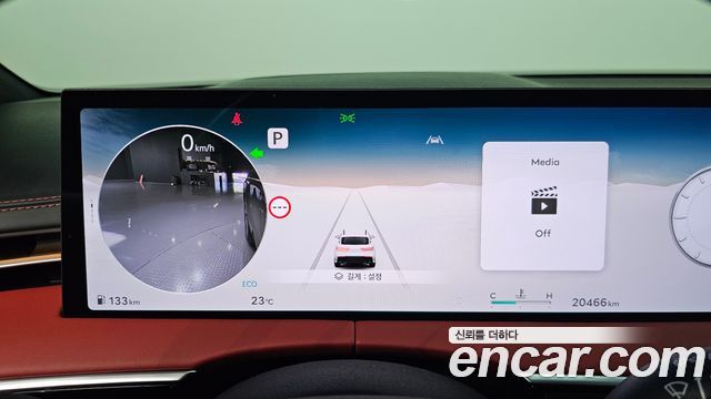 Genesis GV70 2.5T Gasoline AWD 2025 — фото 8