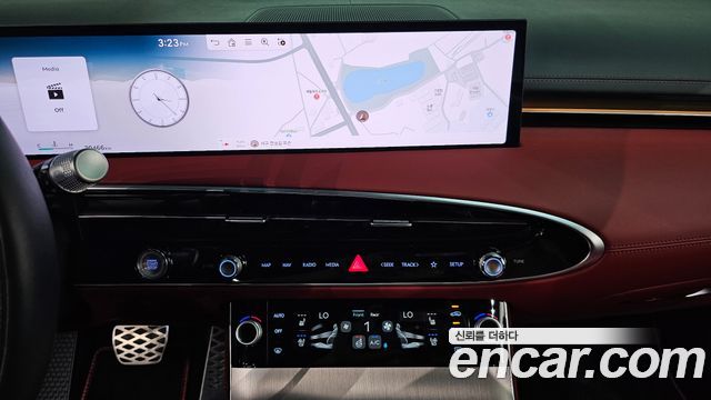 Genesis GV70 2.5T Gasoline AWD 2025 — фото 28