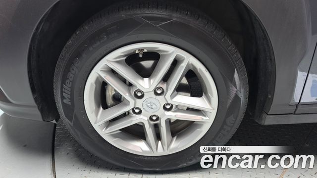 Hyundai Kona Gasoline 2.0 2WD Smart 2021 — фото 5