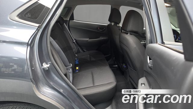 Hyundai Kona Gasoline 2.0 2WD Smart 2021 — фото 11