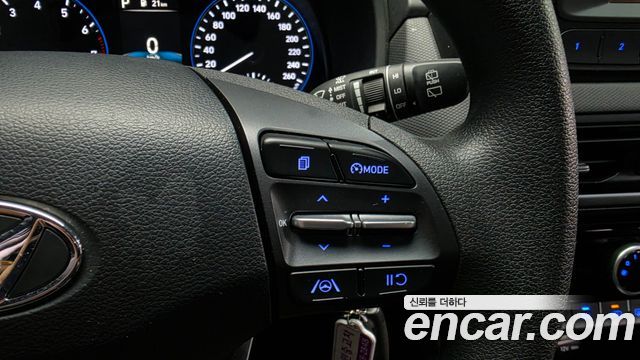 Hyundai Kona Gasoline 2.0 2WD Smart 2021 — фото 15
