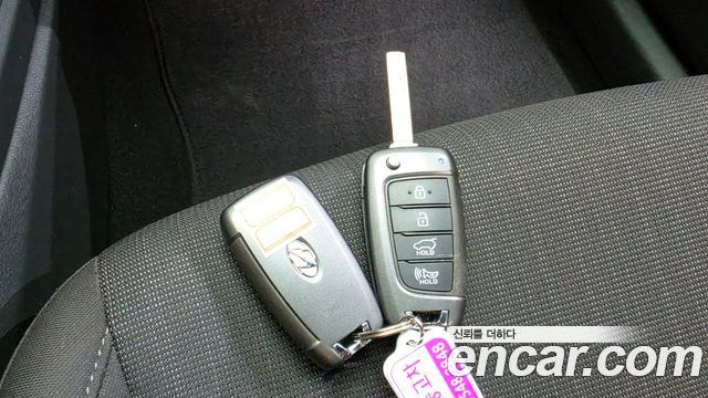 Hyundai Kona Gasoline 2.0 2WD Smart 2021 — фото 18