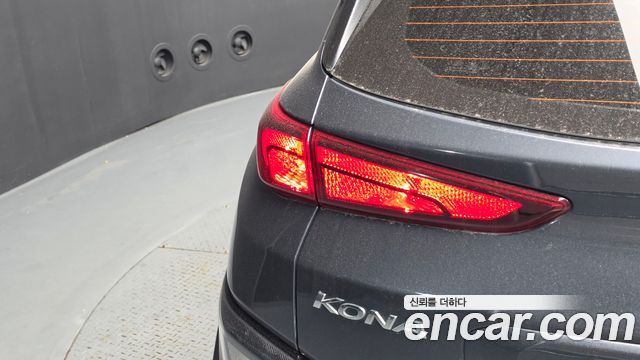 Hyundai Kona Gasoline 2.0 2WD Smart 2021 — фото 23