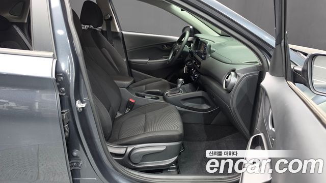 Hyundai Kona Gasoline 2.0 2WD Smart 2021 — фото 26