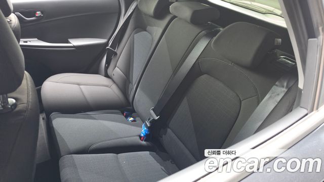 Hyundai Kona Gasoline 2.0 2WD Smart 2021 — фото 28