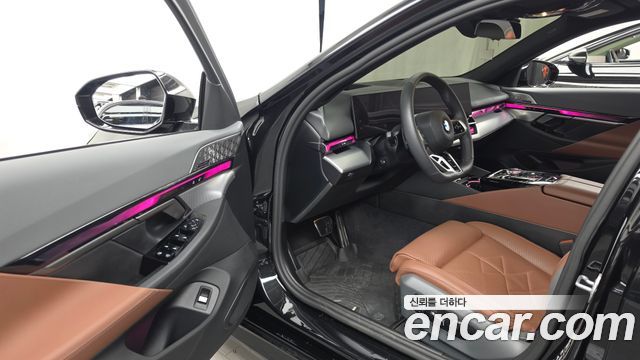 BMW 5 Series (G60) 530i xDrive M Sport Pro Special Edition 2026 — фото 10