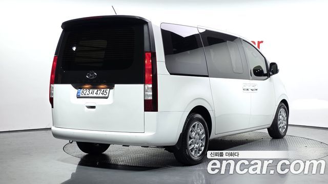 Hyundai Staria L3.5 Cargo 5-Seater Modern 2022 — фото 2