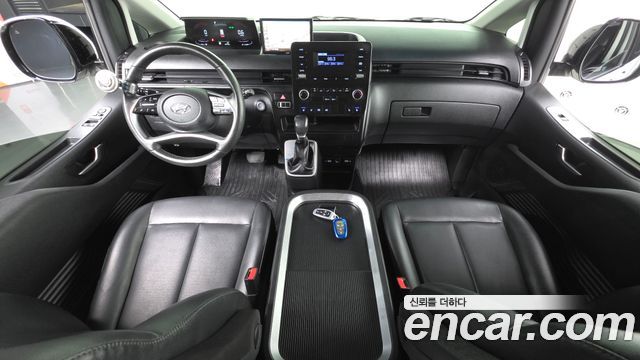 Hyundai Staria L3.5 Cargo 5-Seater Modern 2022 — фото 7
