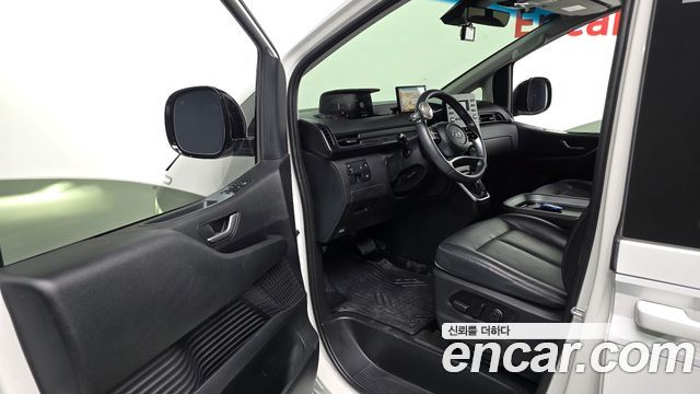 Hyundai Staria L3.5 Cargo 5-Seater Modern 2022 — фото 10