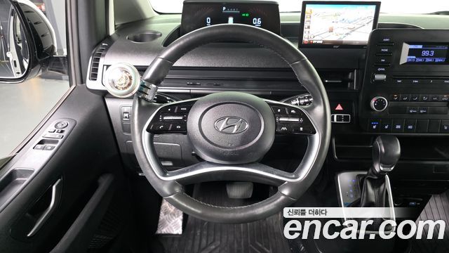 Hyundai Staria L3.5 Cargo 5-Seater Modern 2022 — фото 12