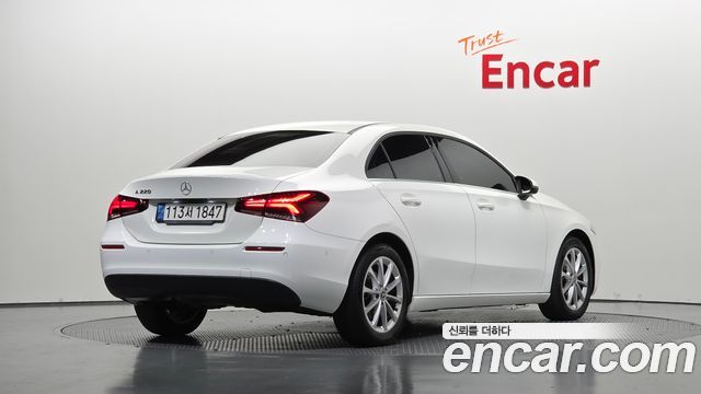 Mercedes-Benz A-Class (W177) A220 Sedan 2020 — фото 2