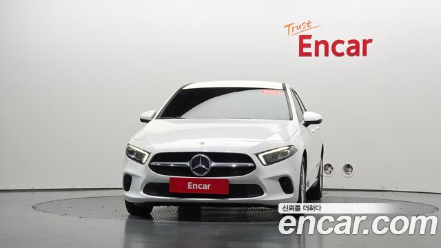 Mercedes-Benz A-Class (W177) A220 Sedan 2020 — фото 3