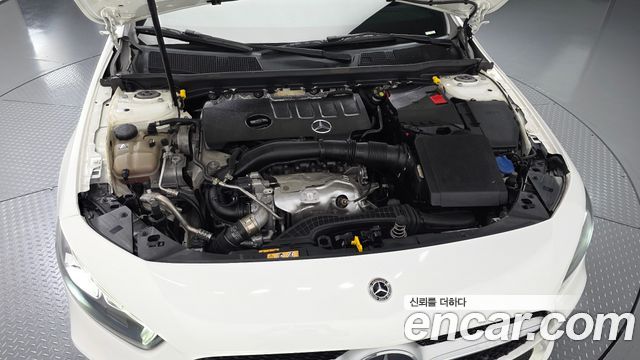 Mercedes-Benz A-Class (W177) A220 Sedan 2020 — фото 6
