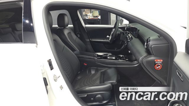 Mercedes-Benz A-Class (W177) A220 Sedan 2020 — фото 11