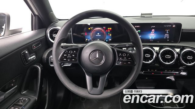 Mercedes-Benz A-Class (W177) A220 Sedan 2020 — фото 13