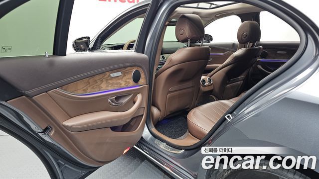 Mercedes-Benz E-Class (W213) E300 Exclusive 2017 — фото 16