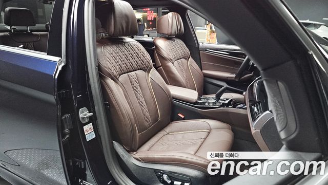 BMW 5 Series (G30) 530i M Sport Package 2022 — фото 10