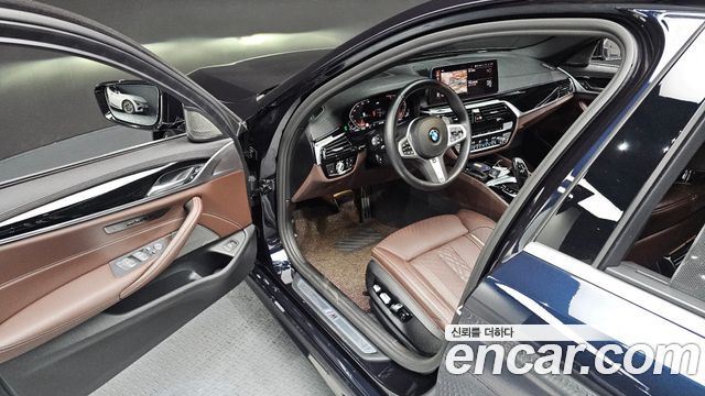 BMW 5 Series (G30) 530i M Sport Package 2022 — фото 11