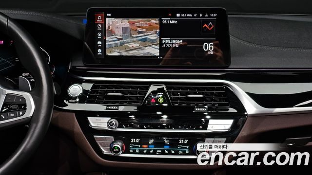 BMW 5 Series (G30) 530i M Sport Package 2022 — фото 15
