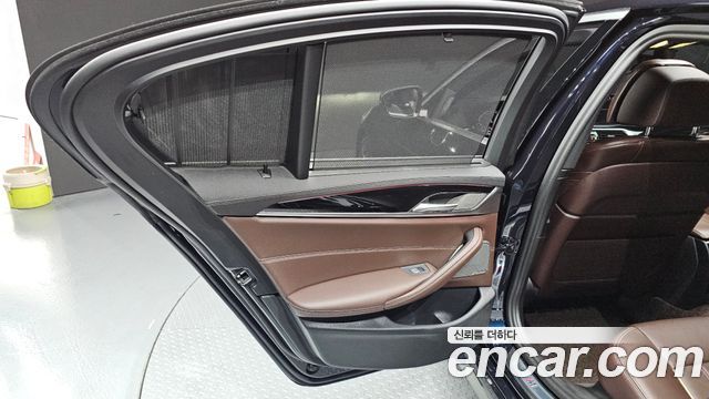BMW 5 Series (G30) 530i M Sport Package 2022 — фото 25