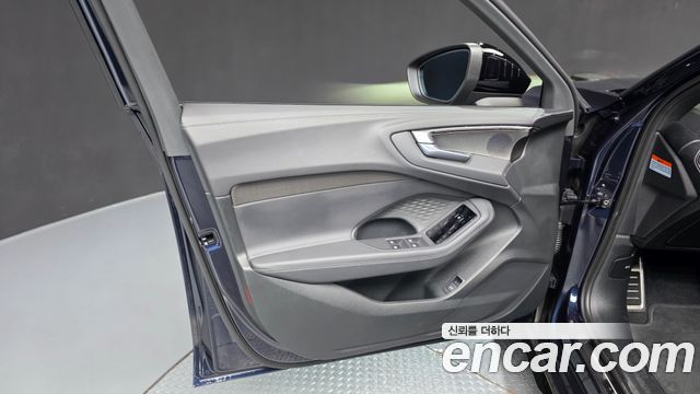 Audi A5 (B10) 40 TFSI Quattro S Line Black Edition 2025 — фото 24