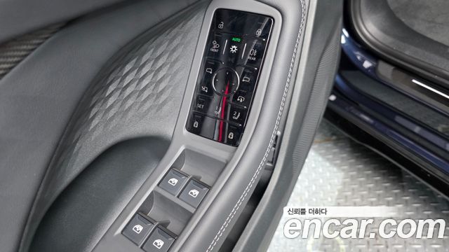 Audi A5 (B10) 40 TFSI Quattro S Line Black Edition 2025 — фото 35