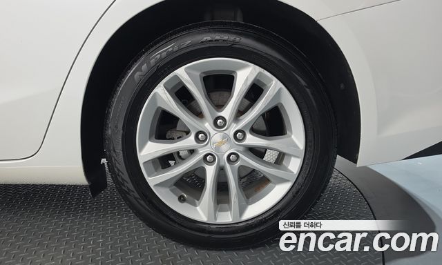 Chevrolet Malibu 1.5 Turbo LT Deluxe 2017 — фото 21