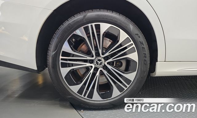 Mercedes-Benz E-Class (W214) E350e 4MATIC 2025 — фото 39