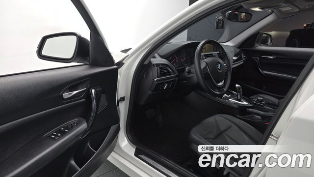 BMW 1 Series (F20) 118d Urban 5Dr 2014 — фото 10
