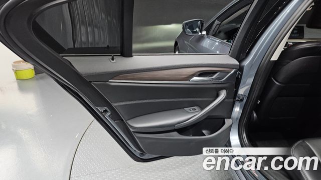 BMW 5 Series (G30) 530i Luxury Plus 2018 — фото 25