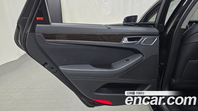 Genesis G80 3.3 GDI AWD Premium Luxury 2018 — фото 25