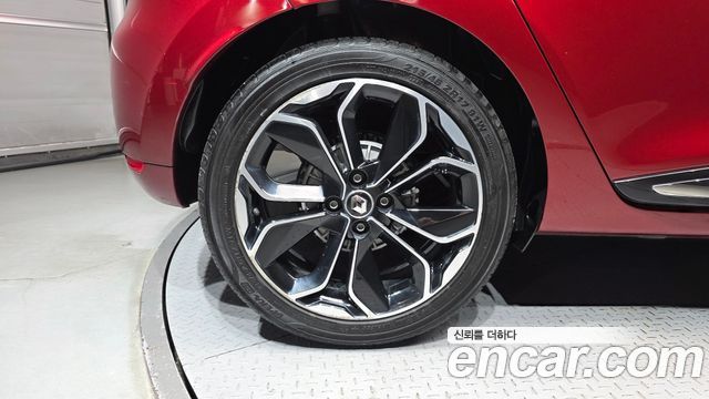 Renault Korea Clio Intens Panoramic 2019 — фото 5