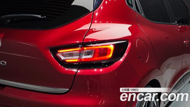Renault Korea Clio Intens Panoramic 2019 — фото 23