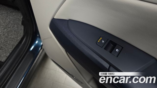 Kia Sportage Hybrid (V) HEV 1.6 2WD Signature 2025 — фото 32