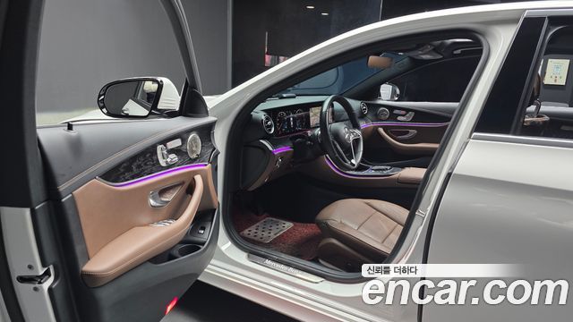 Mercedes-Benz E-Class (W213) E250 AMG Line 2023 — фото 10