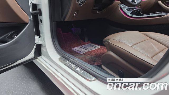 Mercedes-Benz E-Class (W213) E250 AMG Line 2023 — фото 17