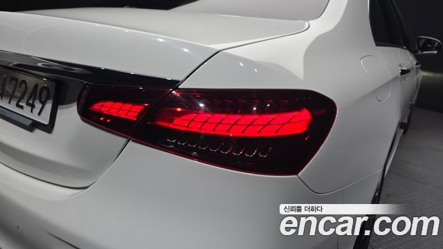 Mercedes-Benz E-Class (W213) E250 AMG Line 2023 — фото 23