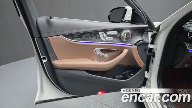 Mercedes-Benz E-Class (W213) E250 AMG Line 2023 — фото 24