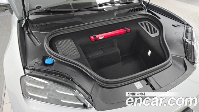 Porsche Macan EV Base 4 2025 — фото 6