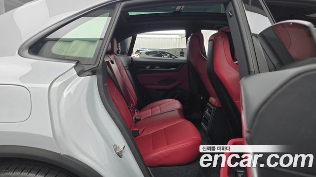 Porsche Macan EV Base 4 2025 — фото 12