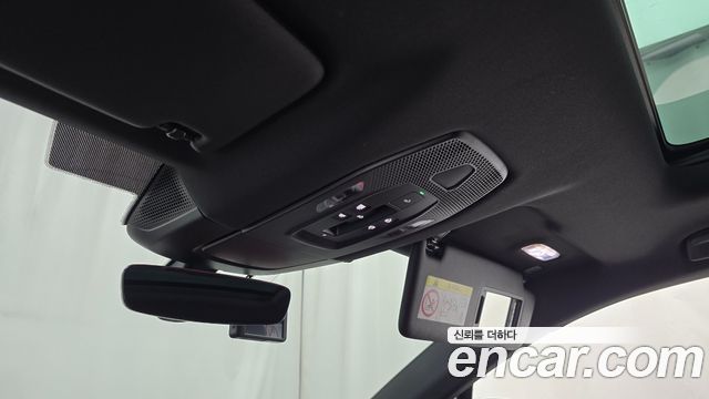 Porsche Macan EV Base 4 2025 — фото 17