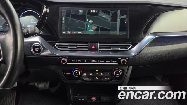 Kia Niro Plus Air 2023 — фото 12