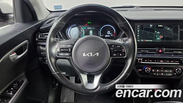 Kia Niro Plus Air 2023 — фото 13