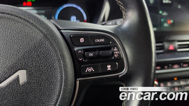 Kia Niro Plus Air 2023 — фото 16