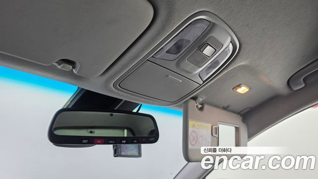 Kia Niro Plus Air 2023 — фото 18