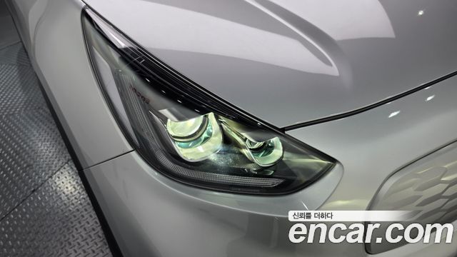 Kia Niro Plus Air 2023 — фото 22
